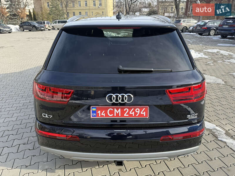 Позашляховик / Кросовер Audi Q7 2017 в Львові