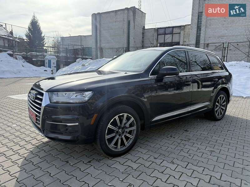 Позашляховик / Кросовер Audi Q7 2017 в Львові