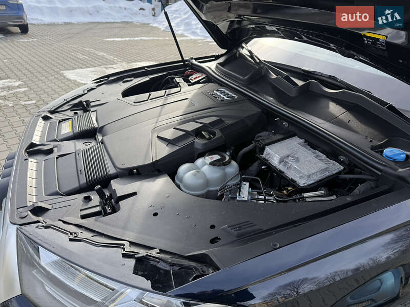 Позашляховик / Кросовер Audi Q7 2017 в Львові