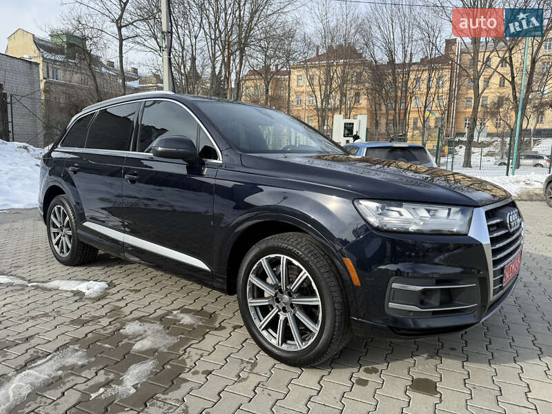 Позашляховик / Кросовер Audi Q7 2017 в Львові