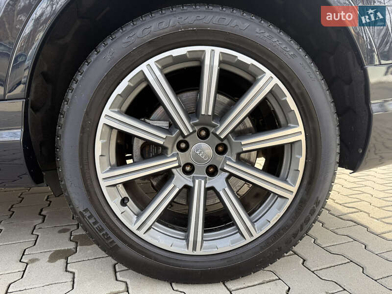 Позашляховик / Кросовер Audi Q7 2017 в Львові