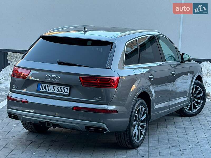 Внедорожник / Кроссовер Audi Q7 2017 в Ровно