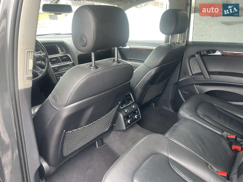 Внедорожник / Кроссовер Audi Q7 2015 в Ровно