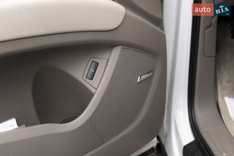 Позашляховик / Кросовер Audi Q7 2013 в Ужгороді