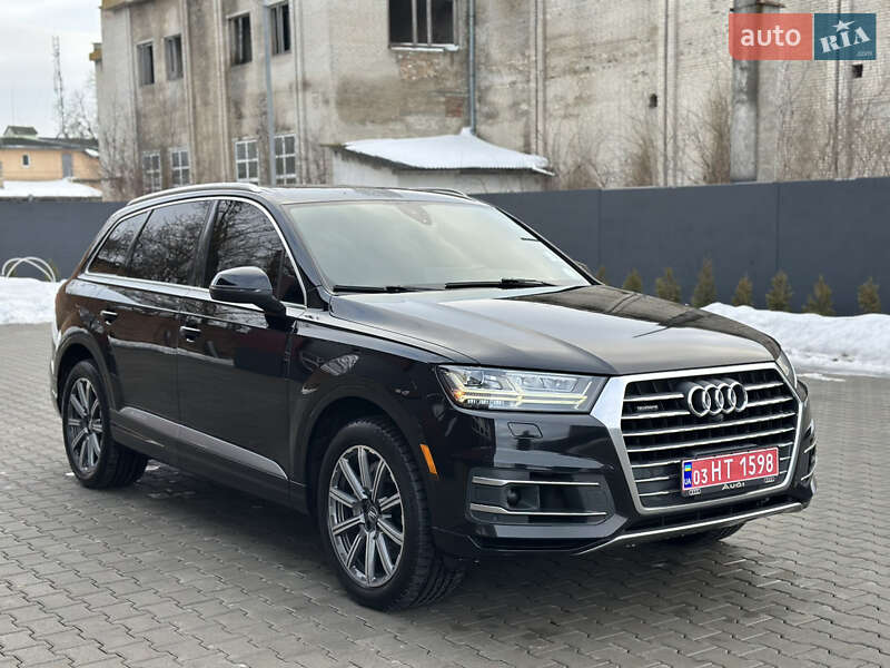 Внедорожник / Кроссовер Audi Q7 2017 в Дубно