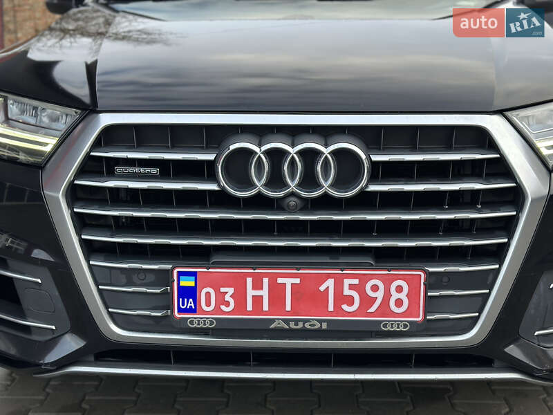 Внедорожник / Кроссовер Audi Q7 2017 в Дубно