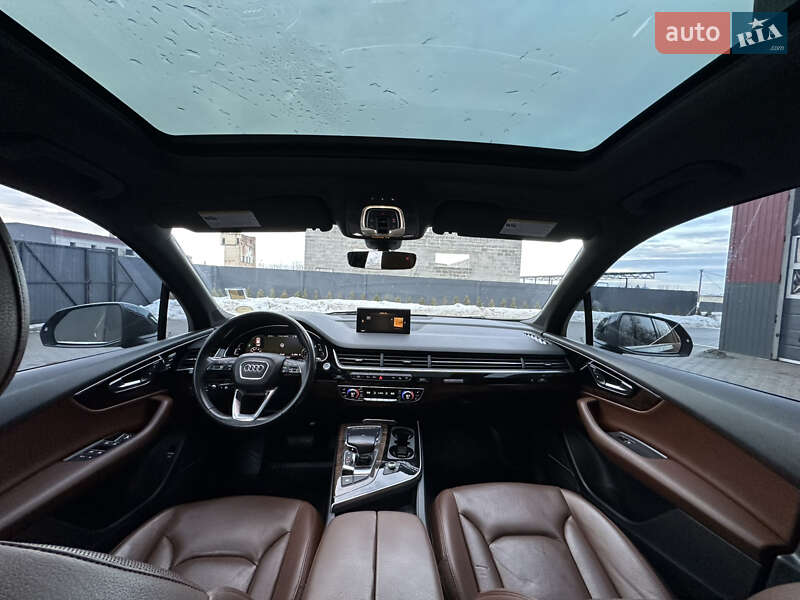 Внедорожник / Кроссовер Audi Q7 2017 в Дубно
