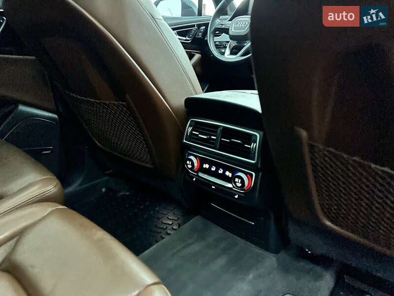 Внедорожник / Кроссовер Audi Q7 2017 в Дубно