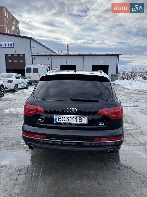 Позашляховик / Кросовер Audi Q7 2015 в Львові