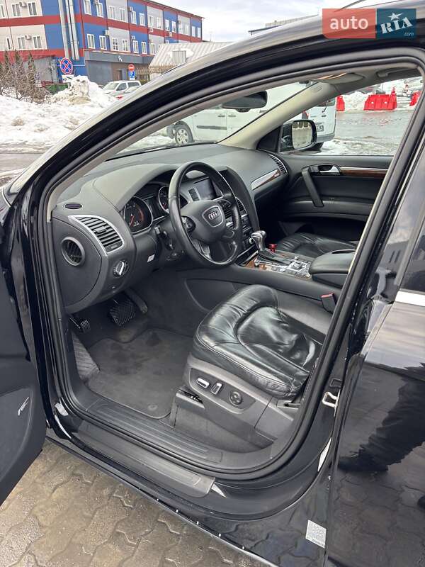 Позашляховик / Кросовер Audi Q7 2015 в Львові