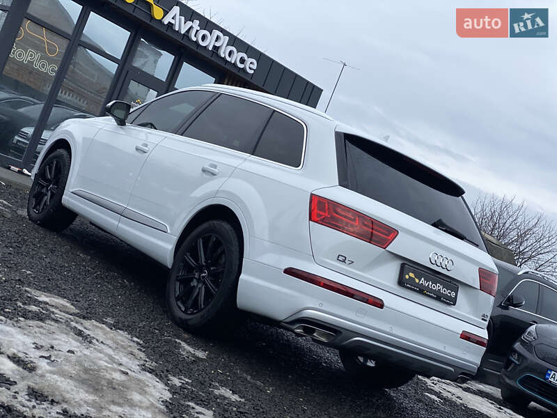 Внедорожник / Кроссовер Audi Q7 2016 в Луцке