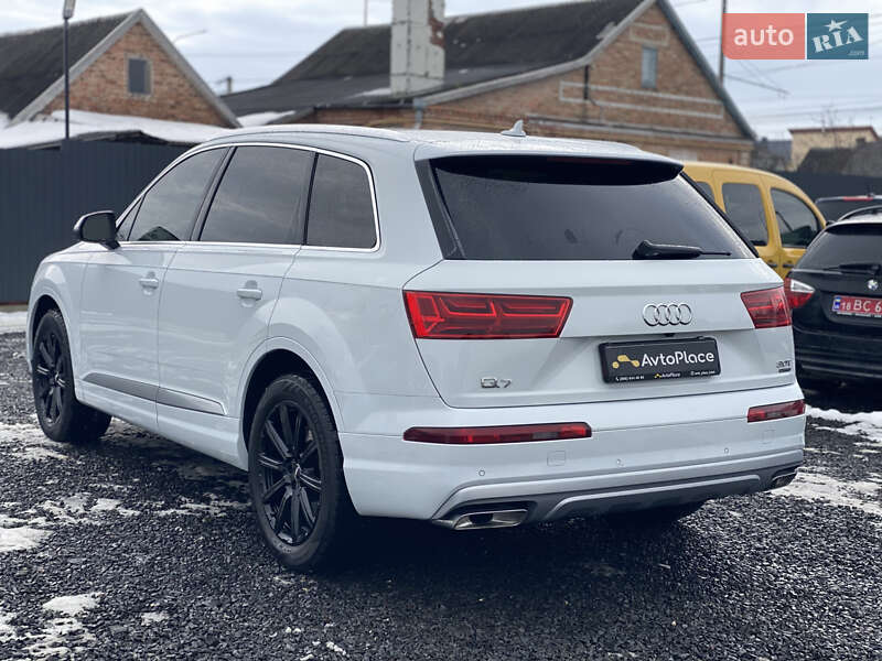 Внедорожник / Кроссовер Audi Q7 2016 в Луцке