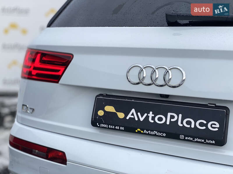 Внедорожник / Кроссовер Audi Q7 2016 в Луцке