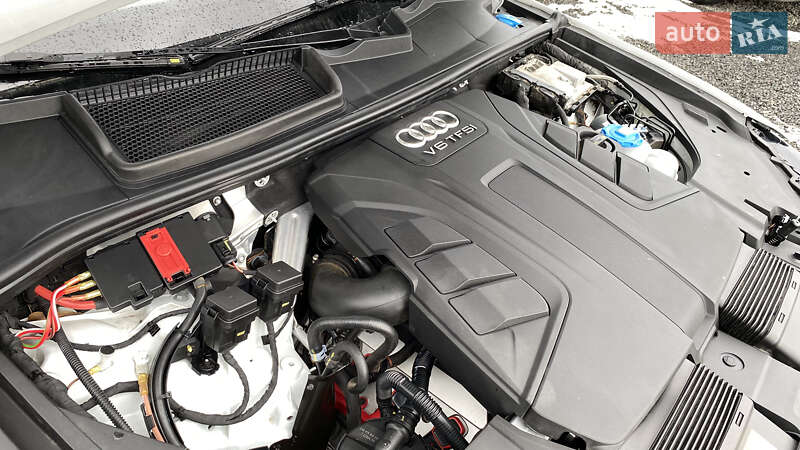 Внедорожник / Кроссовер Audi Q7 2016 в Луцке