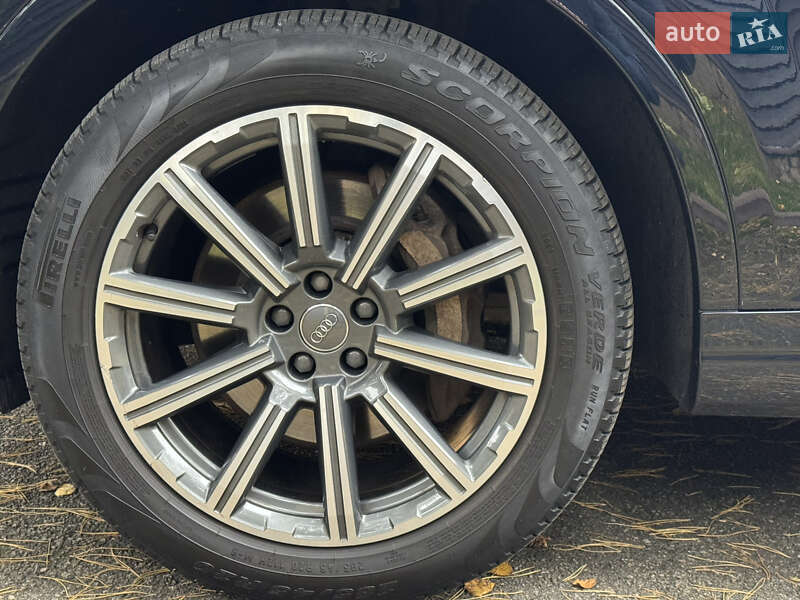 Позашляховик / Кросовер Audi Q7 2017 в Києві фото 16 Позашляховик / Кросовер Audi Q7 2017 в Києві