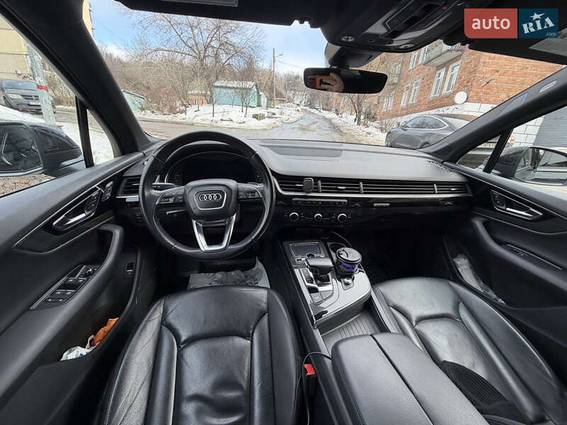 Позашляховик / Кросовер Audi Q7 2016 в Києві фото 14 Позашляховик / Кросовер Audi Q7 2016 в Києві