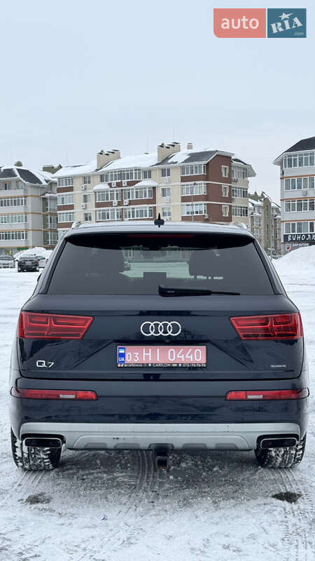Внедорожник / Кроссовер Audi Q7 2017 в Киеве