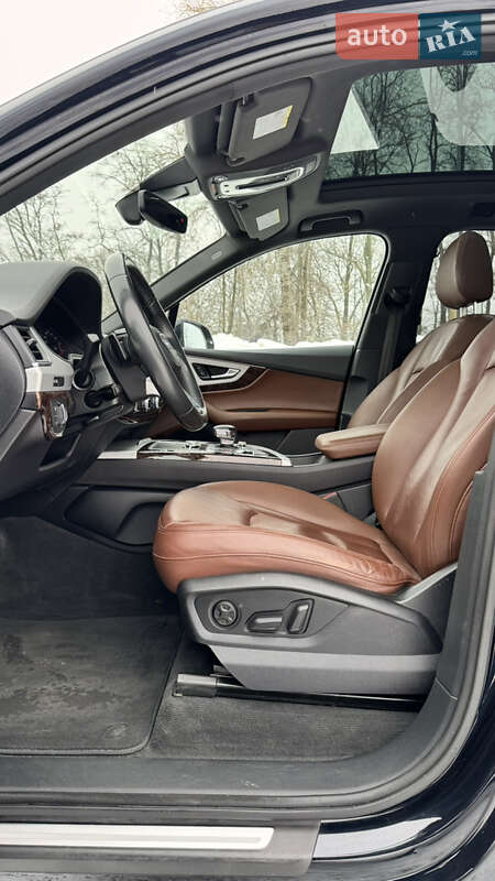 Внедорожник / Кроссовер Audi Q7 2017 в Киеве