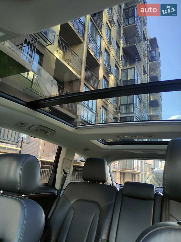 Позашляховик / Кросовер Audi Q7 2015 в Києві
