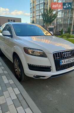 Внедорожник / Кроссовер Audi Q7 2015 в Киеве