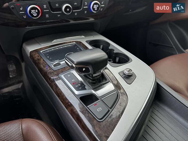 Позашляховик / Кросовер Audi Q7 2017 в Києві фото 29 Позашляховик / Кросовер Audi Q7 2017 в Києві