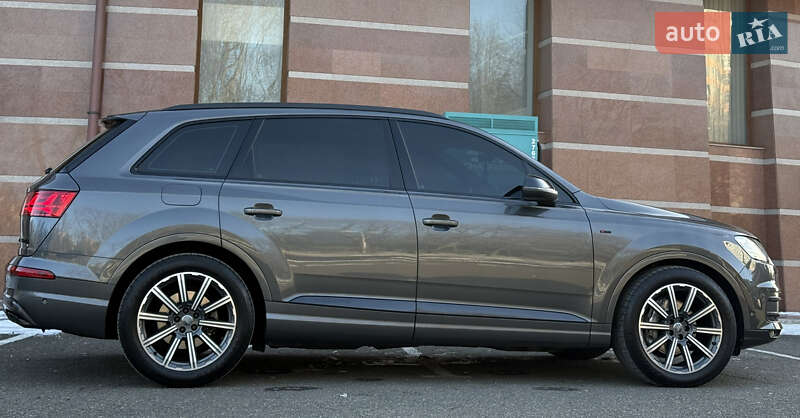 Внедорожник / Кроссовер Audi Q7 2019 в Одессе фото 18 Внедорожник / Кроссовер Audi Q7 2019 в Одессе