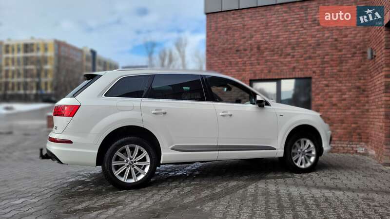 Позашляховик / Кросовер Audi Q7 2018 в Хмельницькому