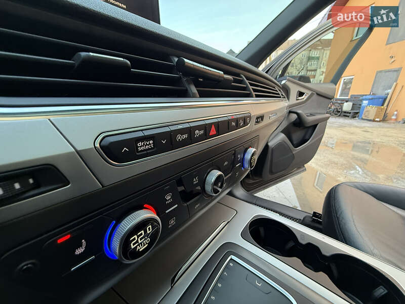 Внедорожник / Кроссовер Audi Q7 2015 в Коломые