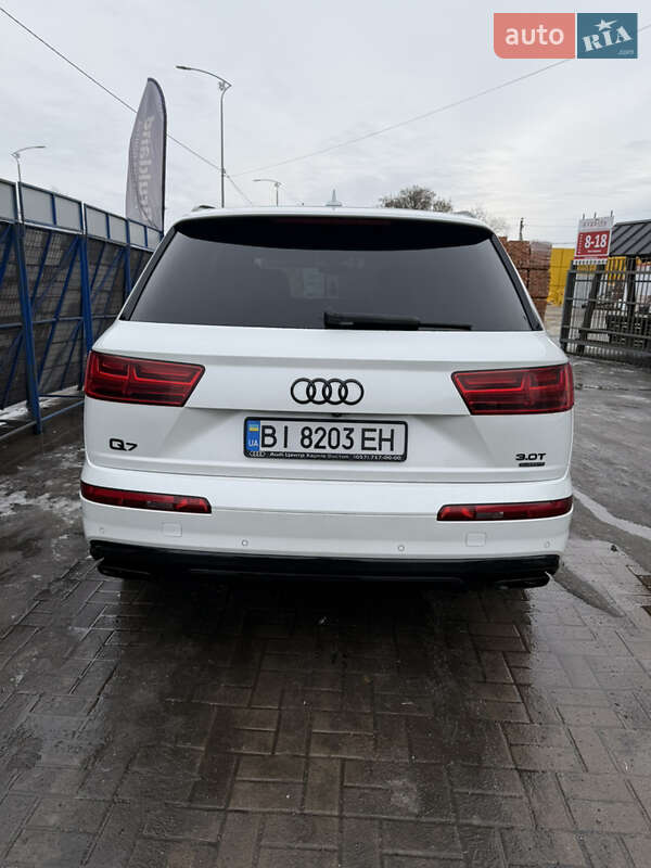 Позашляховик / Кросовер Audi Q7 2016 в Полтаві