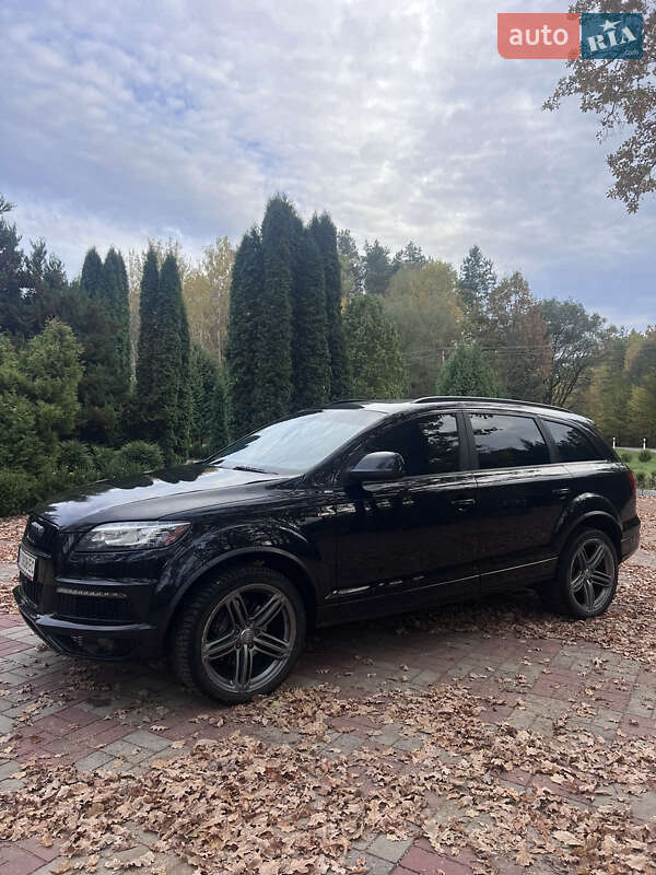 Позашляховик / Кросовер Audi Q7 2015 в Березному