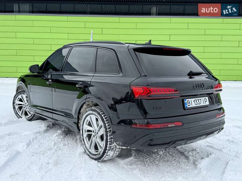 Позашляховик / Кросовер Audi Q7 2019 в Києві фото 21 Позашляховик / Кросовер Audi Q7 2019 в Києві