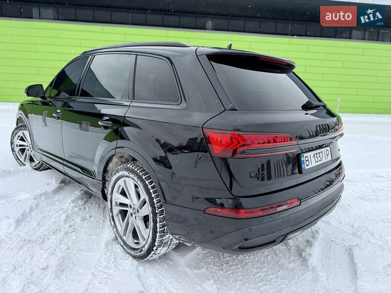 Позашляховик / Кросовер Audi Q7 2019 в Києві фото 24 Позашляховик / Кросовер Audi Q7 2019 в Києві