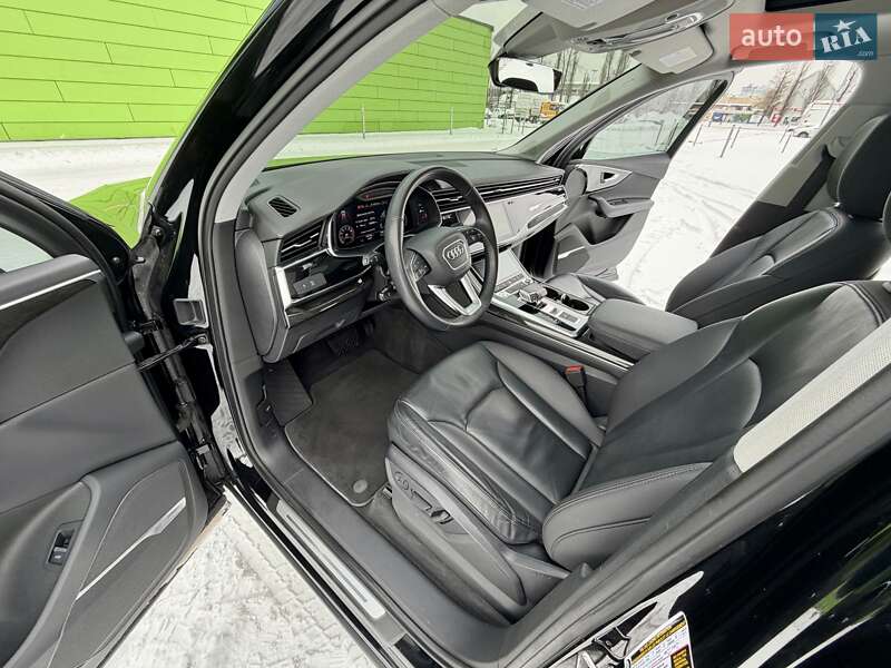 Позашляховик / Кросовер Audi Q7 2019 в Києві фото 25 Позашляховик / Кросовер Audi Q7 2019 в Києві