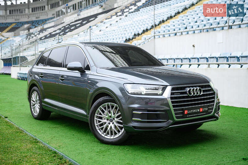 Позашляховик / Кросовер Audi Q7 2015 в Одесі