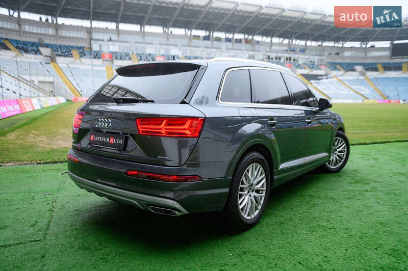 Позашляховик / Кросовер Audi Q7 2015 в Одесі