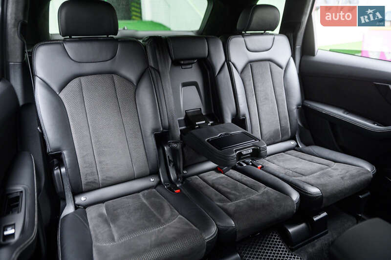 Позашляховик / Кросовер Audi Q7 2015 в Одесі