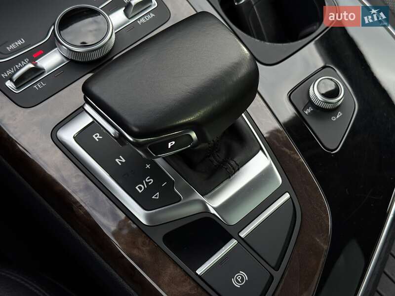 Внедорожник / Кроссовер Audi Q7 2017 в Мукачево