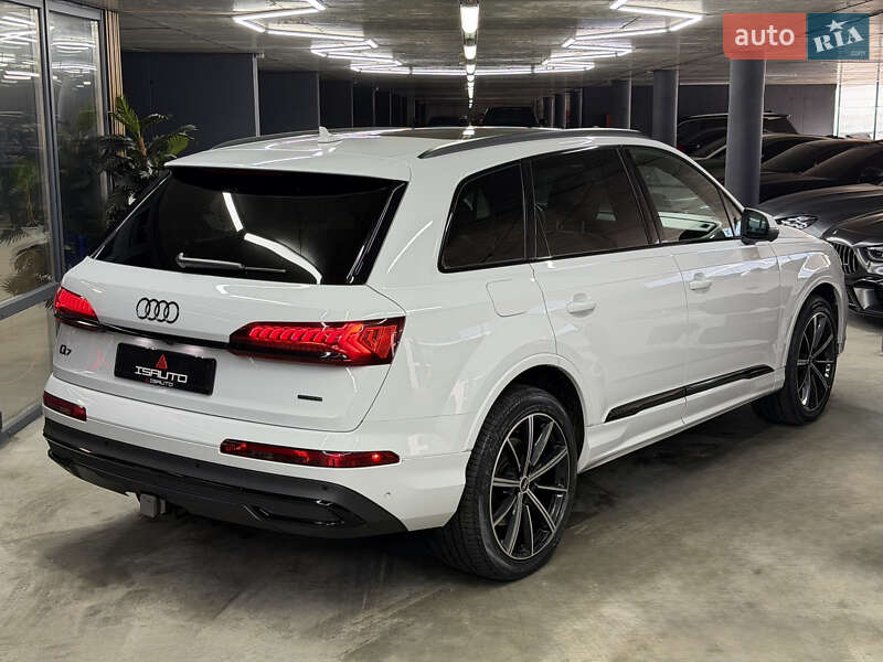 Позашляховик / Кросовер Audi Q7 2021 в Одесі фото 14 Позашляховик / Кросовер Audi Q7 2021 в Одесі
