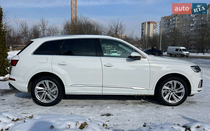 Позашляховик / Кросовер Audi Q7 2022 в Львові