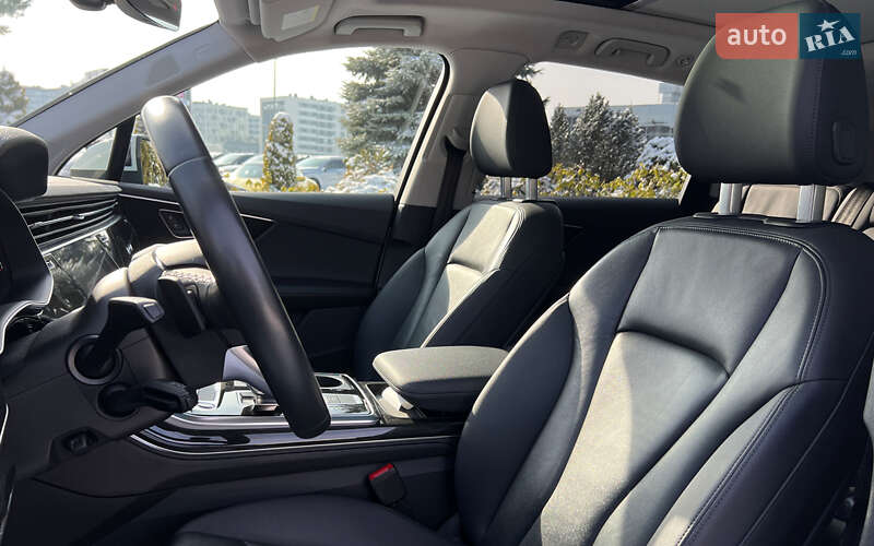 Позашляховик / Кросовер Audi Q7 2022 в Львові