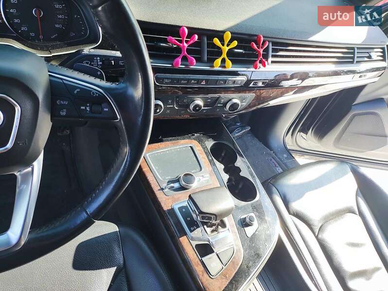 Внедорожник / Кроссовер Audi Q7 2017 в Рокитном фото 10 Внедорожник / Кроссовер Audi Q7 2017 в Рокитном