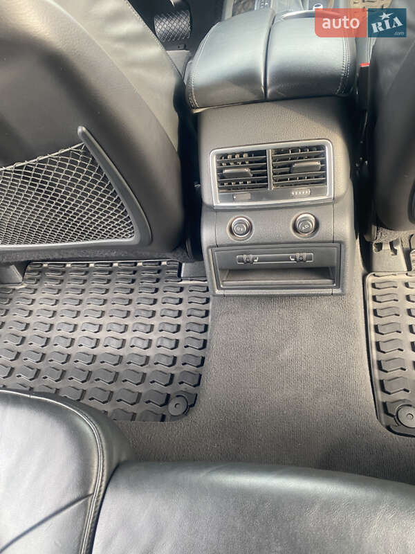 Позашляховик / Кросовер Audi Q7 2015 в Мукачевому