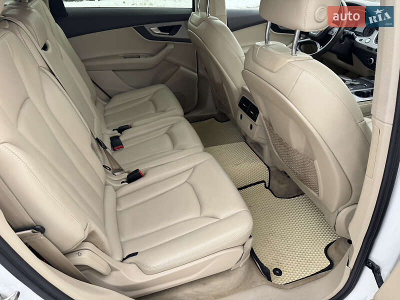Позашляховик / Кросовер Audi Q7 2016 в Києві фото 13 Позашляховик / Кросовер Audi Q7 2016 в Києві
