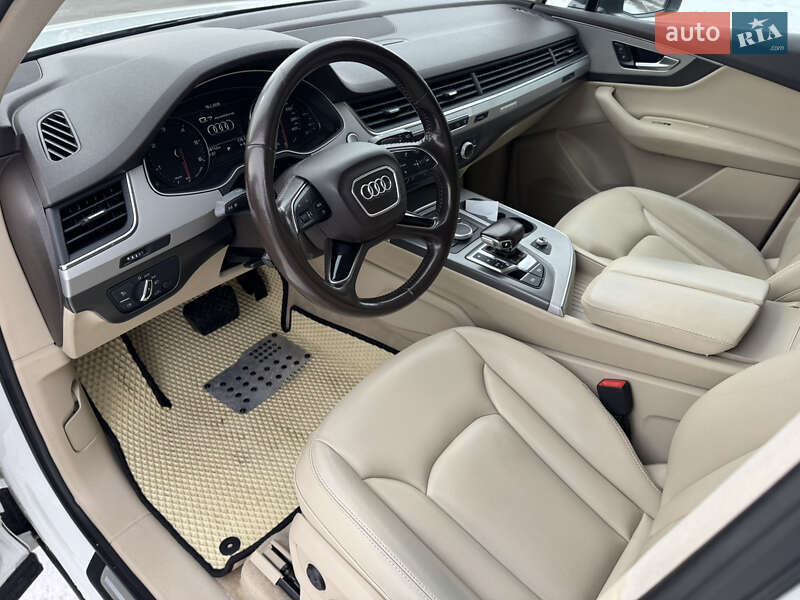 Позашляховик / Кросовер Audi Q7 2016 в Києві фото 19 Позашляховик / Кросовер Audi Q7 2016 в Києві