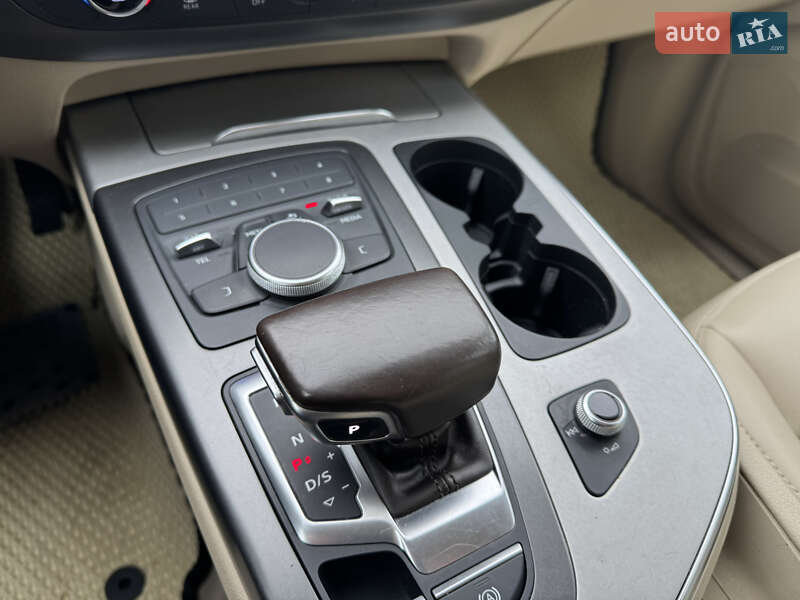 Позашляховик / Кросовер Audi Q7 2016 в Києві фото 32 Позашляховик / Кросовер Audi Q7 2016 в Києві