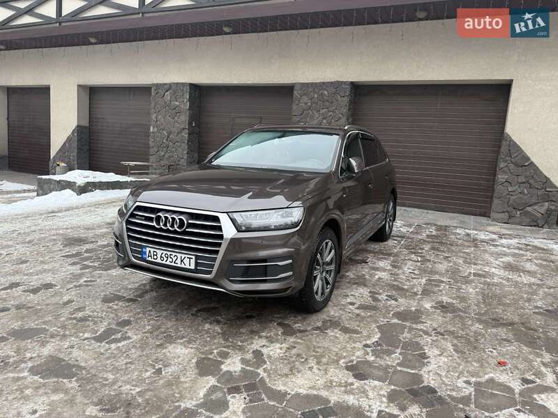 Позашляховик / Кросовер Audi Q7 2018 в Вінниці