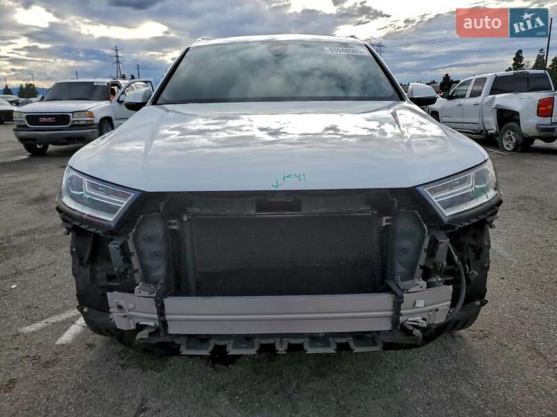 Позашляховик / Кросовер Audi Q7 2017 в Чернівцях