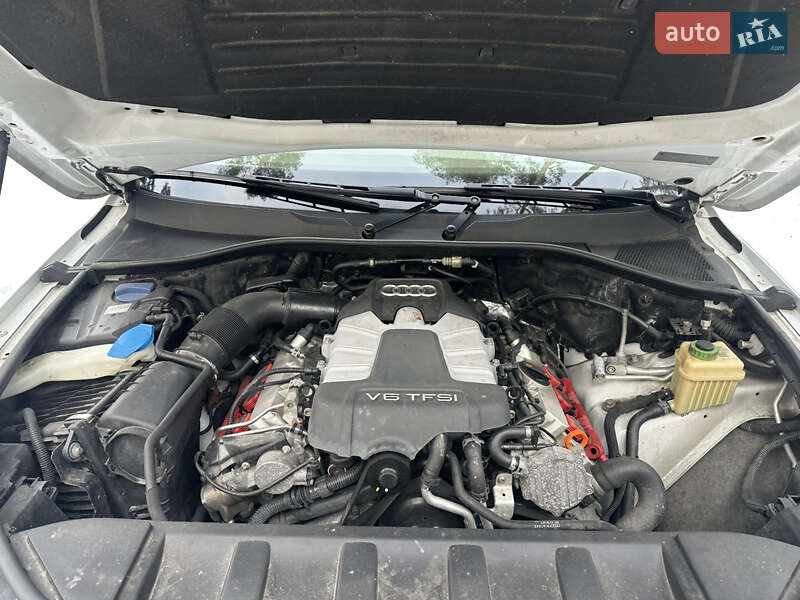 Позашляховик / Кросовер Audi Q7 2012 в Києві