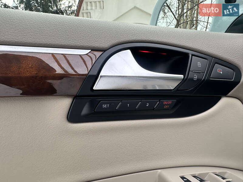 Позашляховик / Кросовер Audi Q7 2012 в Києві