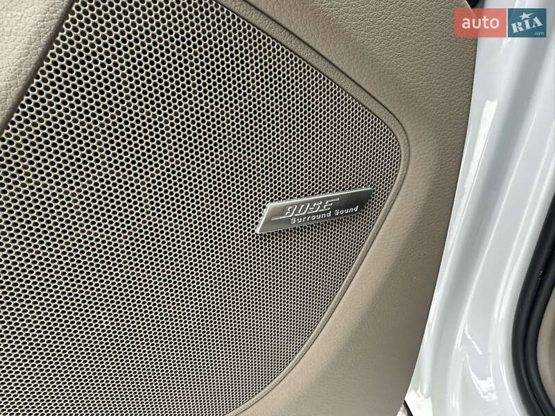 Позашляховик / Кросовер Audi Q7 2012 в Києві